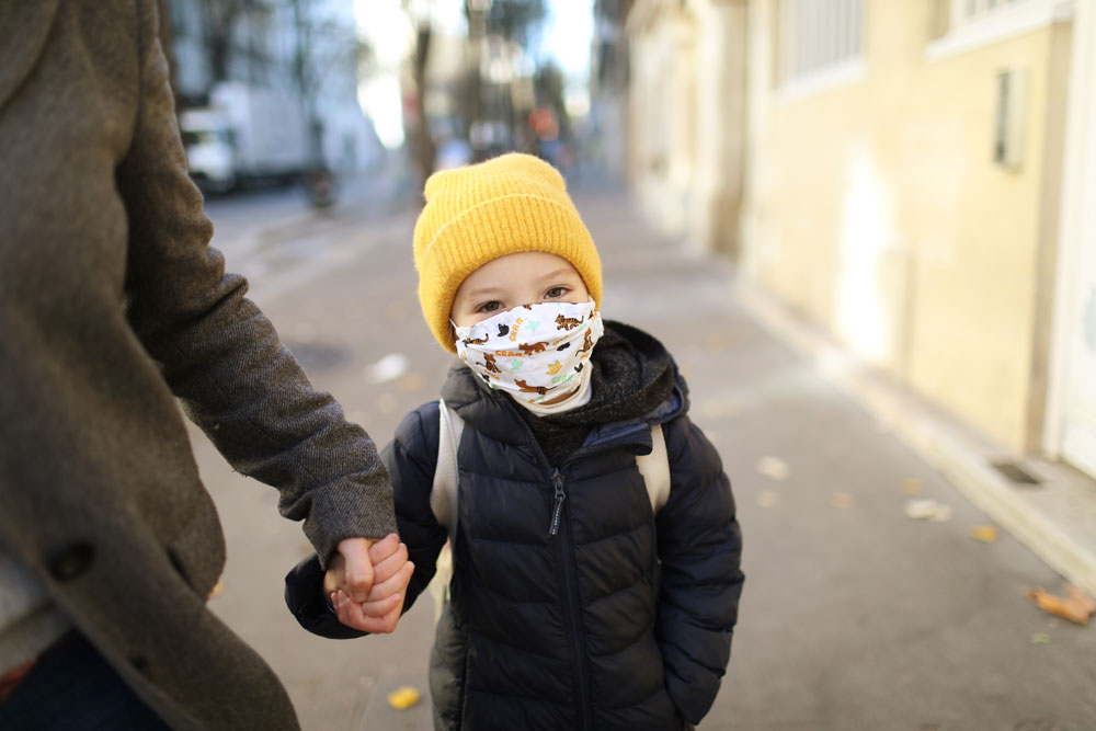 Kid with face mask